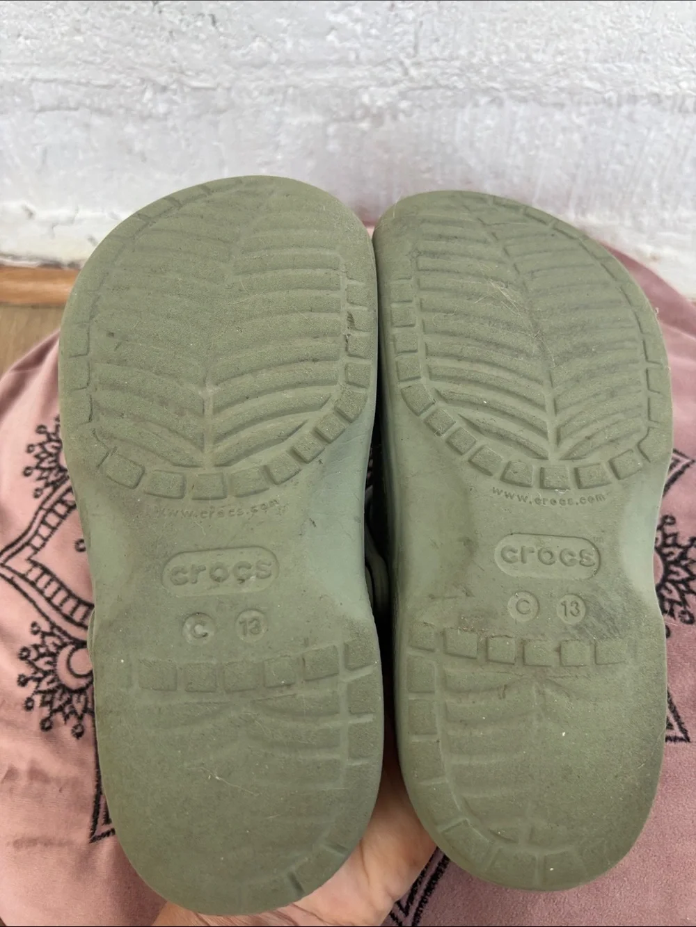 CROCS Kids Classic Clog in Sage Green sz 13